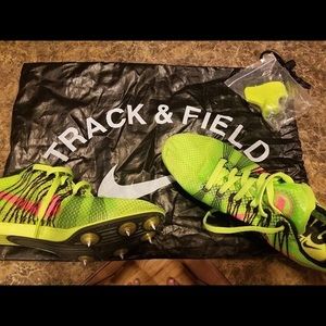 Track spikes